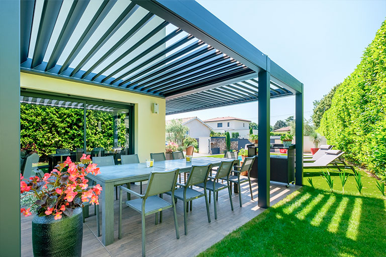 abri de terrasse autoportant